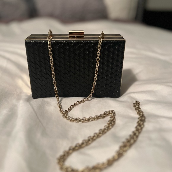 ❤️ Black Woven Leather Clutch, Gold Chain NWOT - Picture 6 of 6